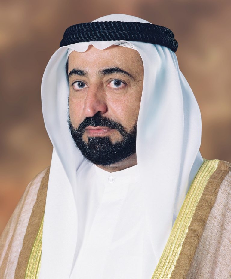 <strong>Sultan Al Qasimi directs the allocation of AED 2.5 million<br>to enrich Sharjah’s public libraries with new titles</strong>