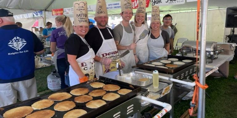 Lowa people prepares pancakes up to 14,280 for Guinness world record