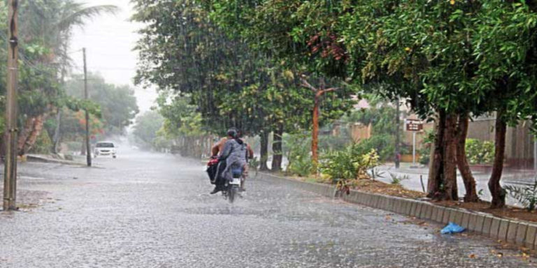 Karachi braces for Cyclone Gulab, heavy rains expected till Oct 2
