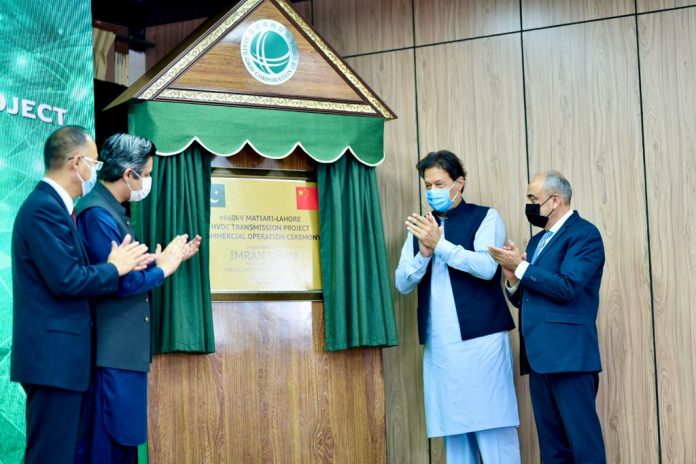 PM Imran Khan vows to accelerate pace of work on CPEC projects