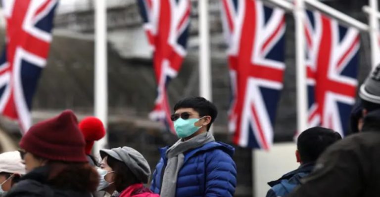 Britain raises hour wage to £9.5