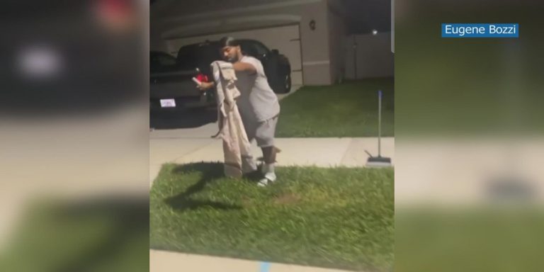Man who caught Alligator in the trash can remove snake as well