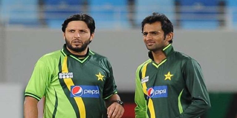 Shahid Afridi appreciates PCB for including Shoaib Malik in the squad