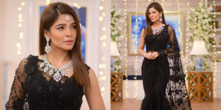 Ayesha Omar slays a Black-saree in recent clicks