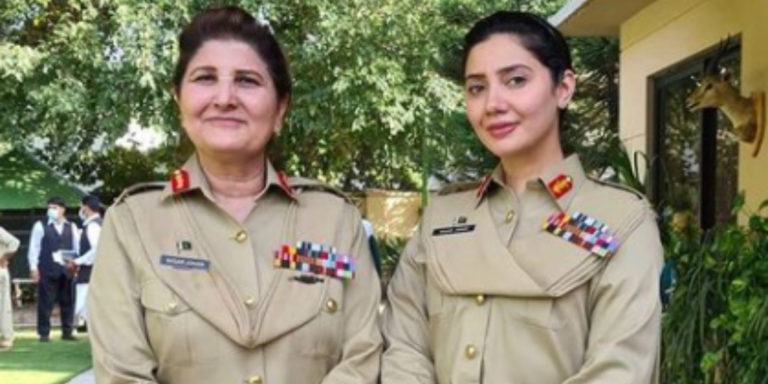 Mahira Khan poses with General Nigar for upcoming telefilm ‘Aik hai Nigar’