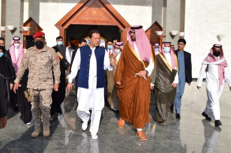 PM Imran Khan arrives in Madinah to kick off three-day trip to Saudi Arabia