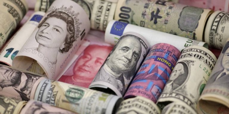 Pakistan’s forex reserves fall $1.642 billion to $24.327 billion