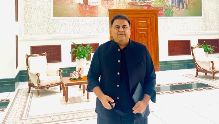 Fawad Chaudhry seeks unconditional apology from ECP