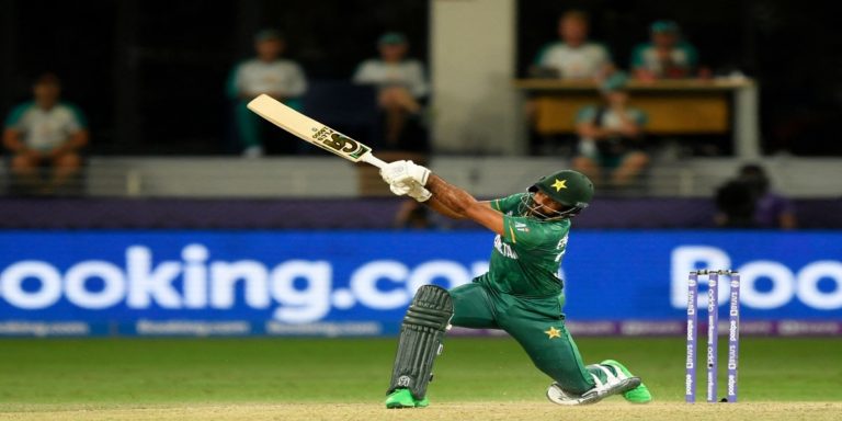 ‘Brave’ Rizwan, Zaman power Pakistan to 176-4 against Australia