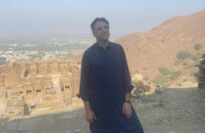 Asad Umar appreciates KP govt for preservation of Takht-i-Bahi Bhuddhist monastery