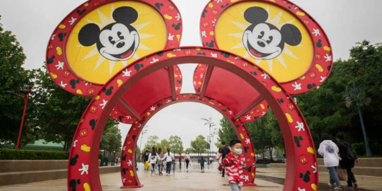 Shanghai Disneyland closed over single Covid case