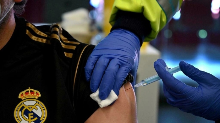 Vaccine champion Spain spared European virus surge