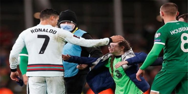 Cristiano Ronaldo gives a shirt to his 11years old fan “Dream came true”