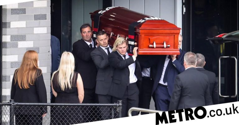 Shane Warne’s children kiss casket at late cricketer’s funeral in Melbourne