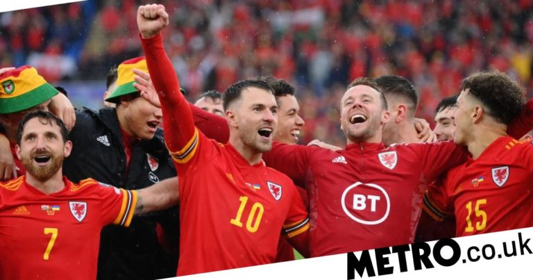 Aaron Ramsey reacts to Wales beating Ukraine to reach Qatar World Cup | Football