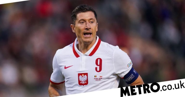 Robert Lewandowski responds to Chelsea contract offer | Football