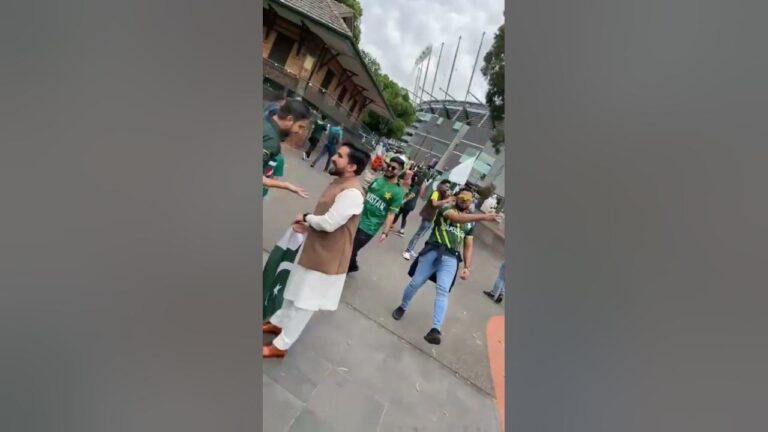 Pakkistani Fans outside MCG