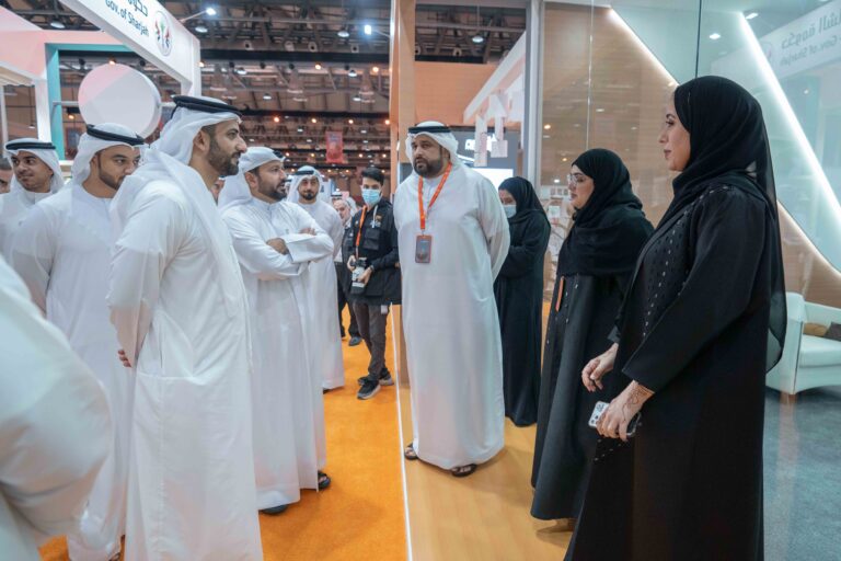 Sultan bin Ahmed visits SBA’s pavilion at SIBF