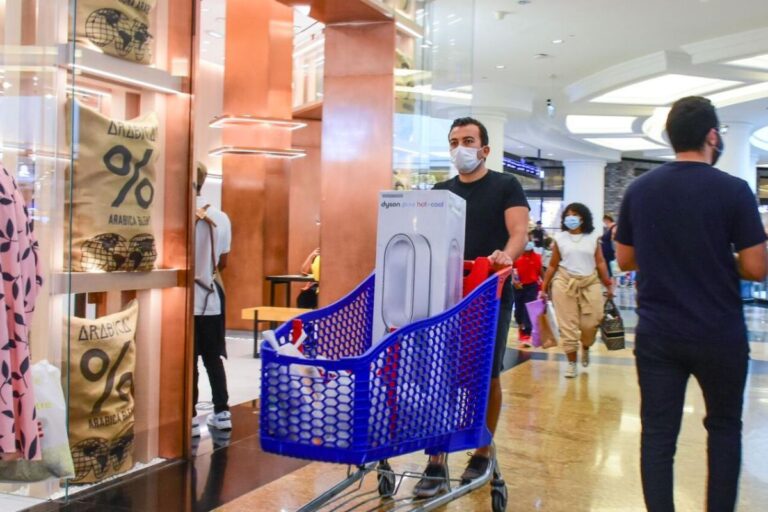 Reach malls at 10AM to get the best deals