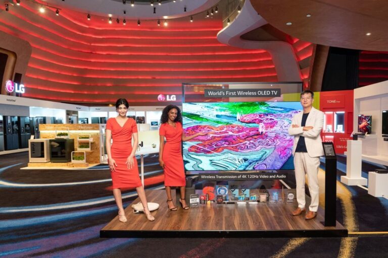 LG unveils innovative home entertainment line-up at Showcase MEA 2023 event