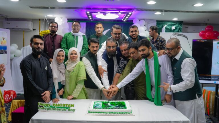 UAE BIGGEST SOCIAL MEDIA GROUP Pakistanis in Dubai Celebrate 77th Independence Day with Grand Ceremony