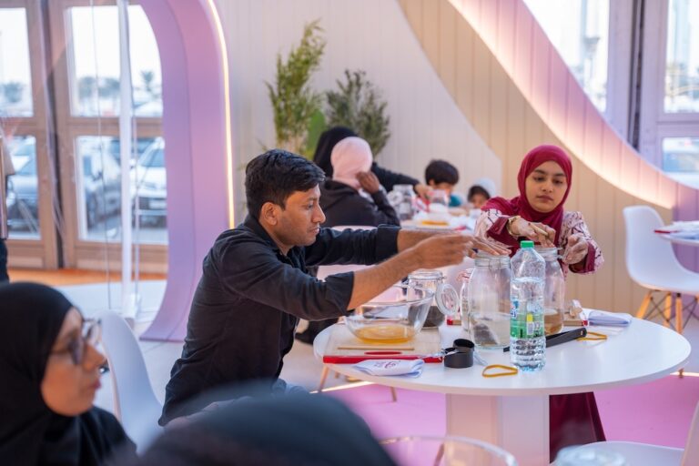 A probiotic tea workshop for gut health at the 43rd Sharjah International Book Fair